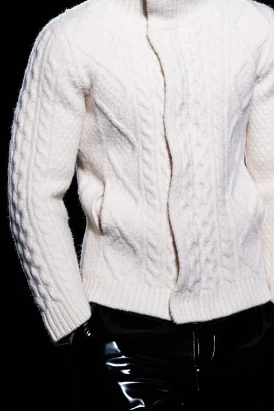 Look 19